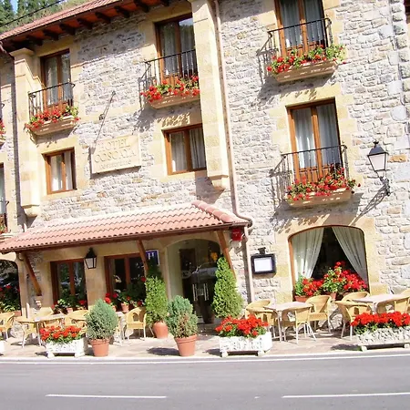 Hotel Cosgaya מלון 2*