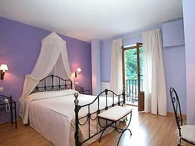 מלון Hotel Cosgaya קוסגאיה